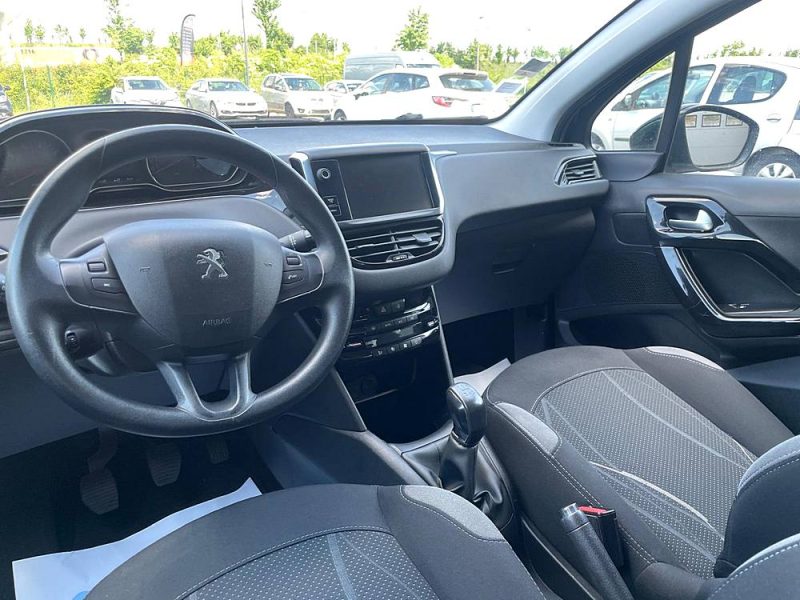 PEUGEOT 208 - 1.2 VTI 82 ACTIVE 5P - GARANTIE
