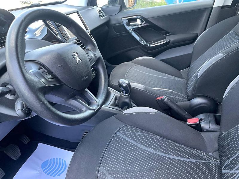 PEUGEOT 208 - 1.2 VTI 82 ACTIVE 5P - GARANTIE