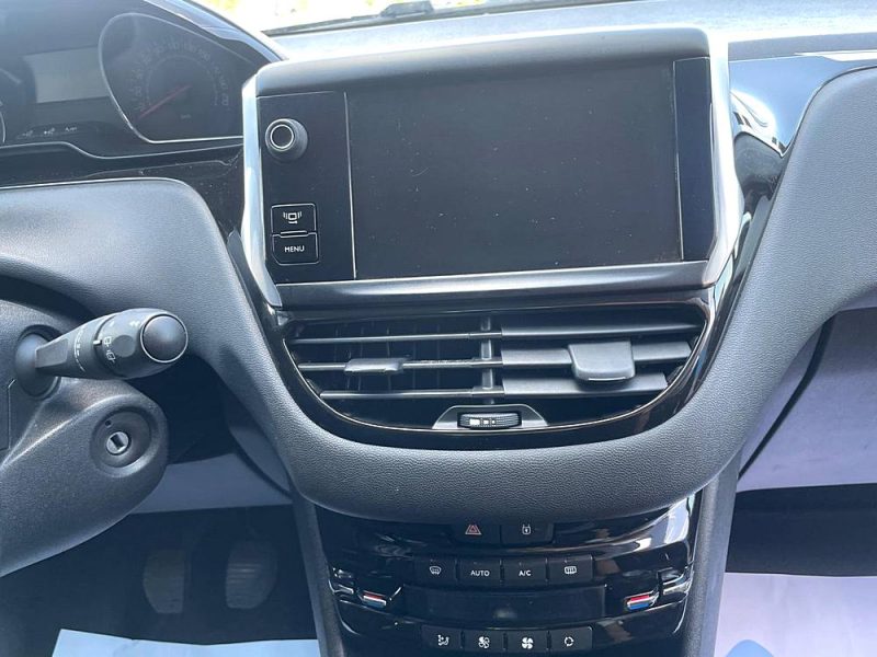 PEUGEOT 208 - 1.2 VTI 82 ACTIVE 5P - GARANTIE