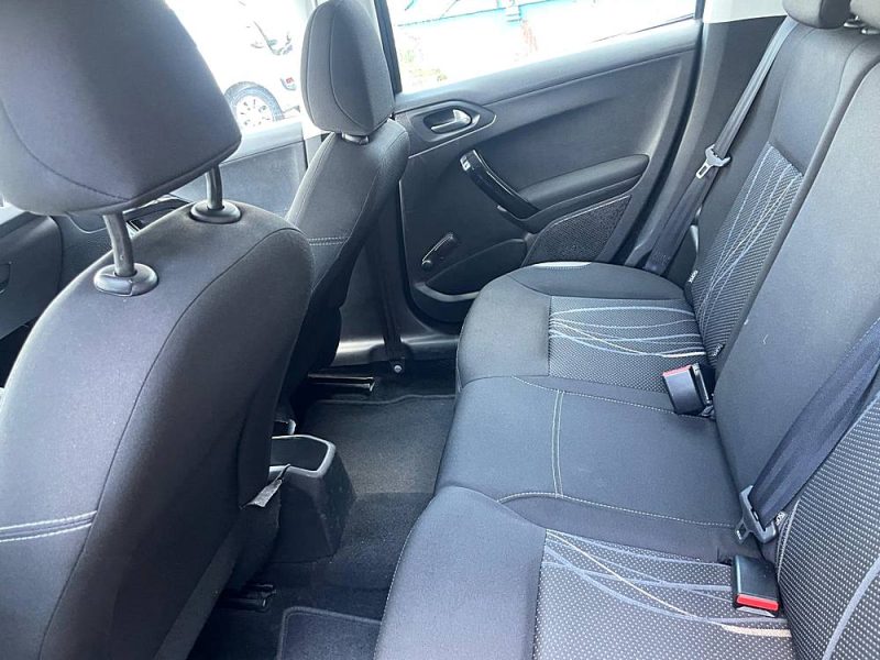 PEUGEOT 208 - 1.2 VTI 82 ACTIVE 5P - GARANTIE