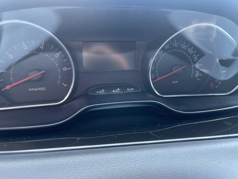 PEUGEOT 208 - 1.2 VTI 82 ACTIVE 5P - GARANTIE