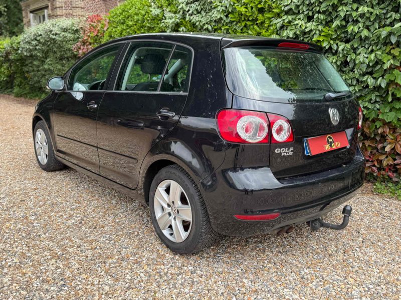 VOLKSWAGEN GOLF PLUS 2010