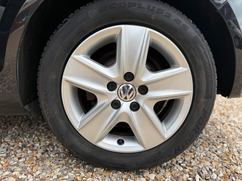 VOLKSWAGEN GOLF PLUS 2010