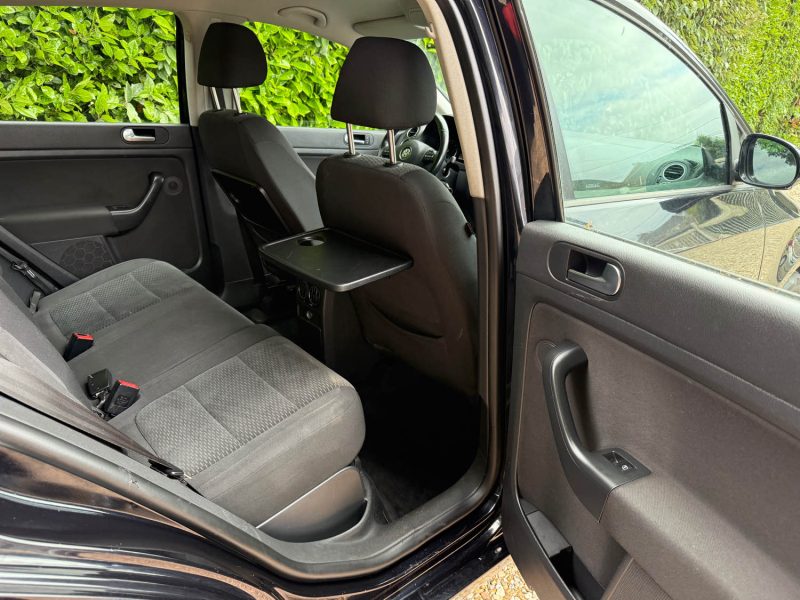 VOLKSWAGEN GOLF PLUS 2010