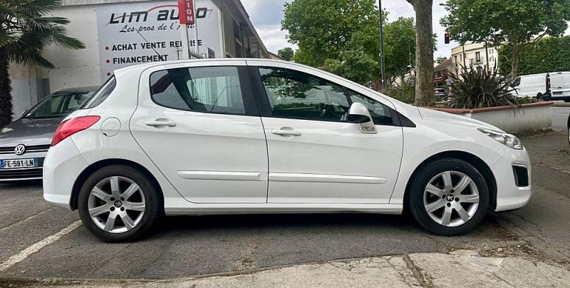 PEUGEOT 308 2012