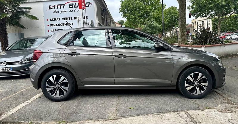 VOLKSWAGEN POLO VI 1.0 TSI 95 CONFORTLINE **1ère MAIN**