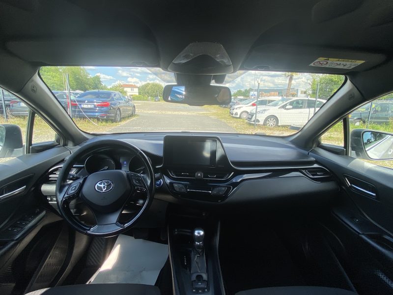 TOYOTA C-HR HYBRID DYNAMIC