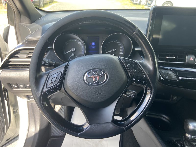 TOYOTA C-HR HYBRID DYNAMIC