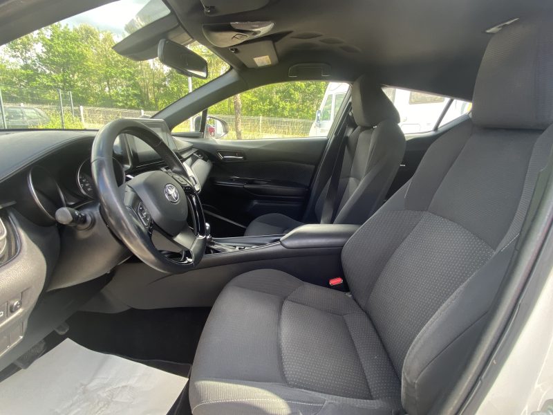 TOYOTA C-HR HYBRID DYNAMIC