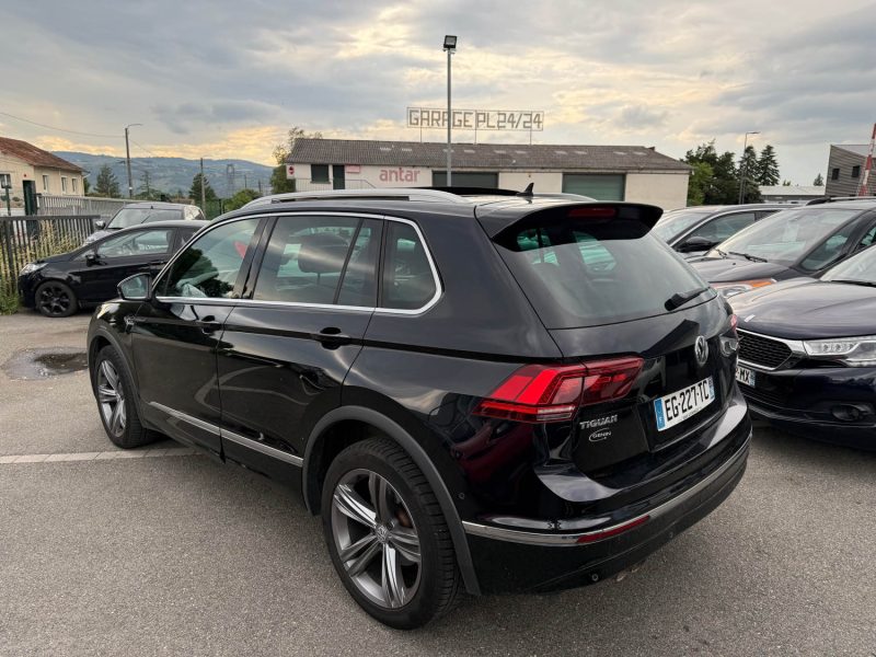 VOLKSWAGEN TIGUAN 2016