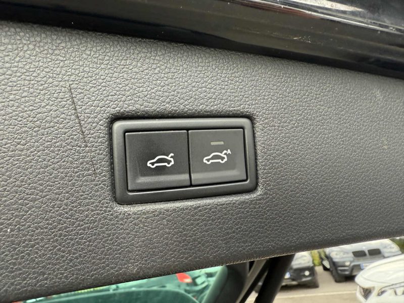 VOLKSWAGEN TIGUAN 2016