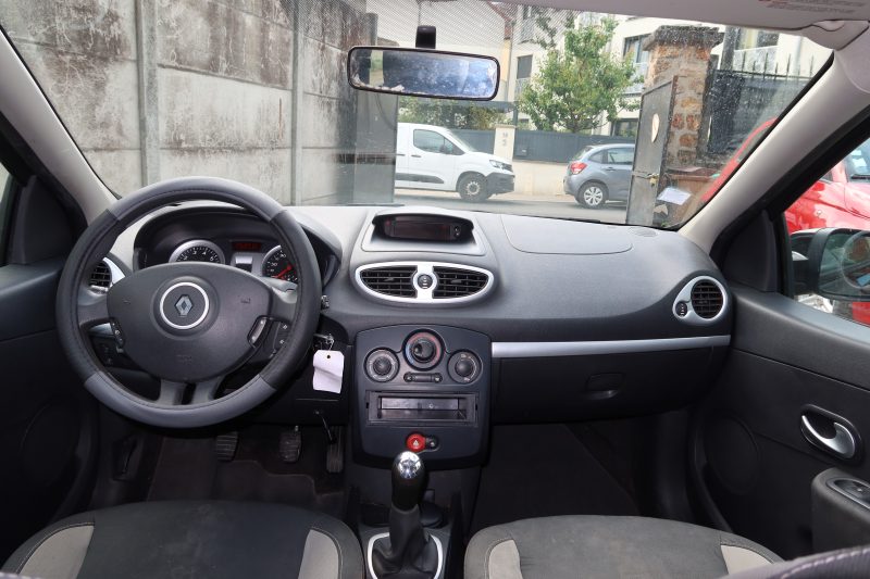 RENAULT CLIO 2010
