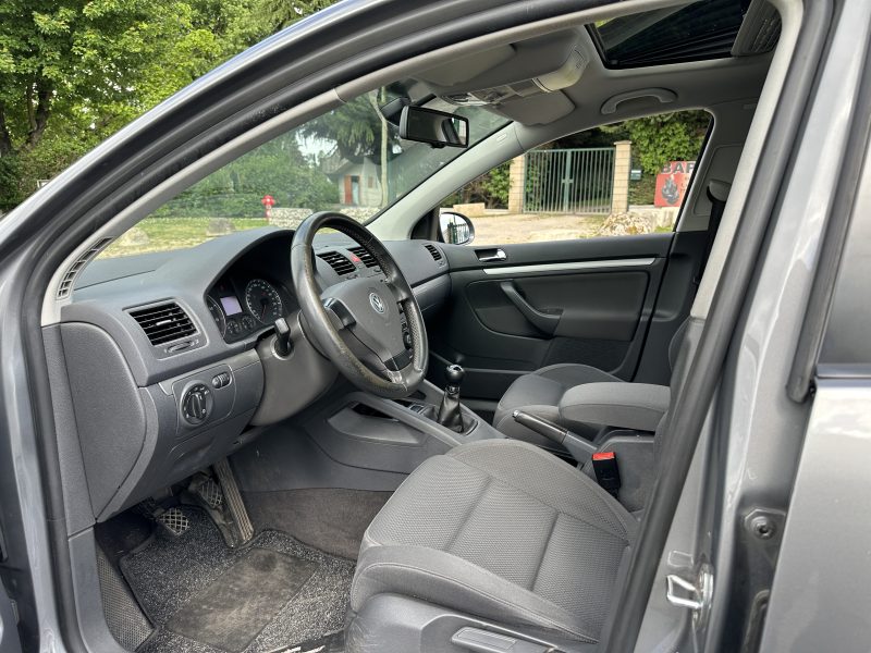 VOLKSWAGEN GOLF 2005