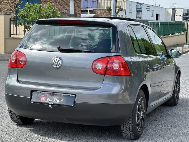 VOLKSWAGEN GOLF 2005
