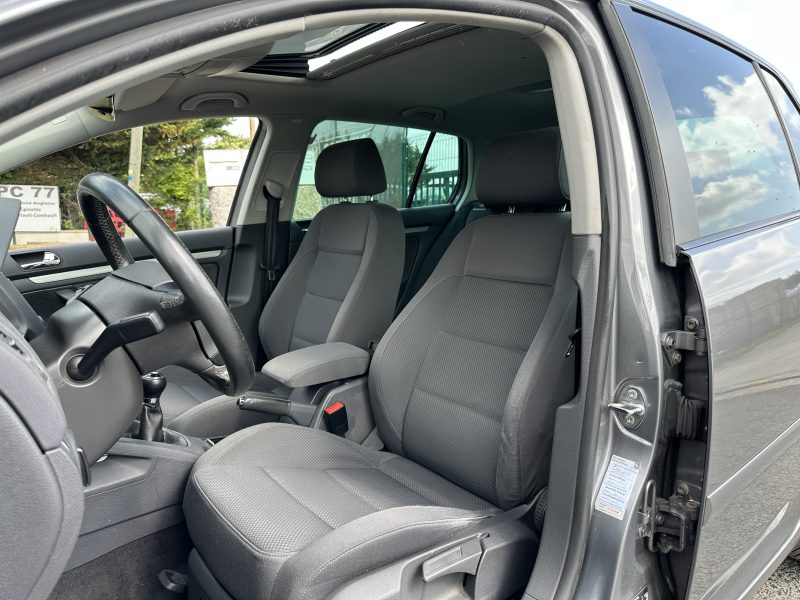 VOLKSWAGEN GOLF 2005