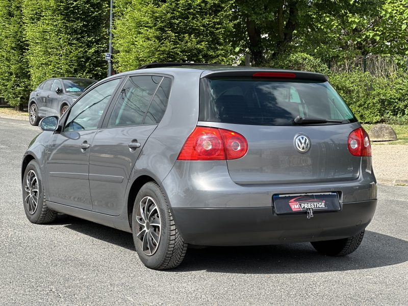 VOLKSWAGEN GOLF 2005