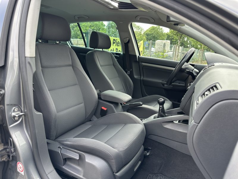 VOLKSWAGEN GOLF 2005