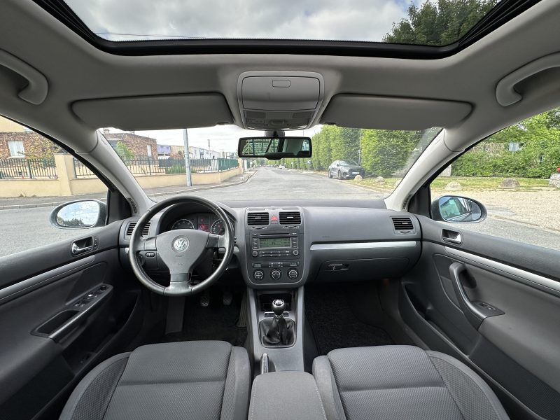 VOLKSWAGEN GOLF 2005