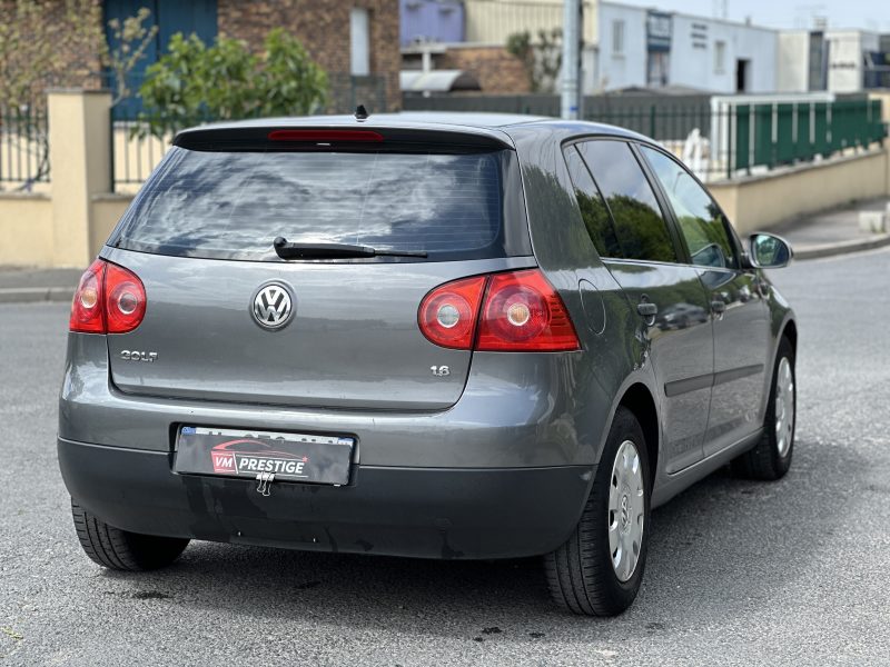 VOLKSWAGEN GOLF 2005
