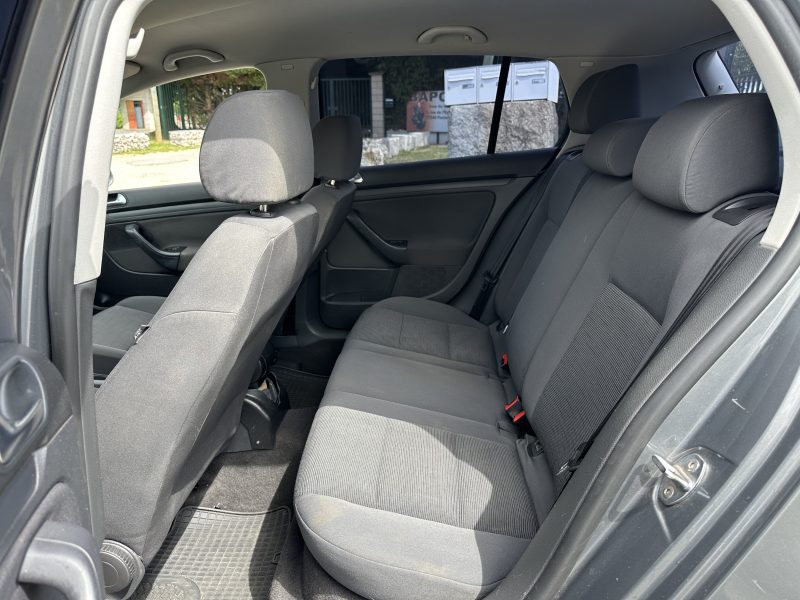 VOLKSWAGEN GOLF 2005