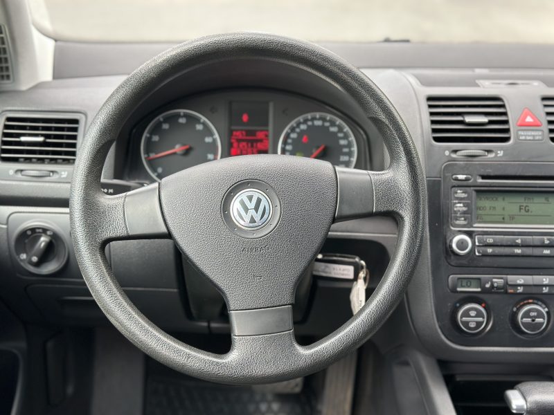 VOLKSWAGEN GOLF 2005