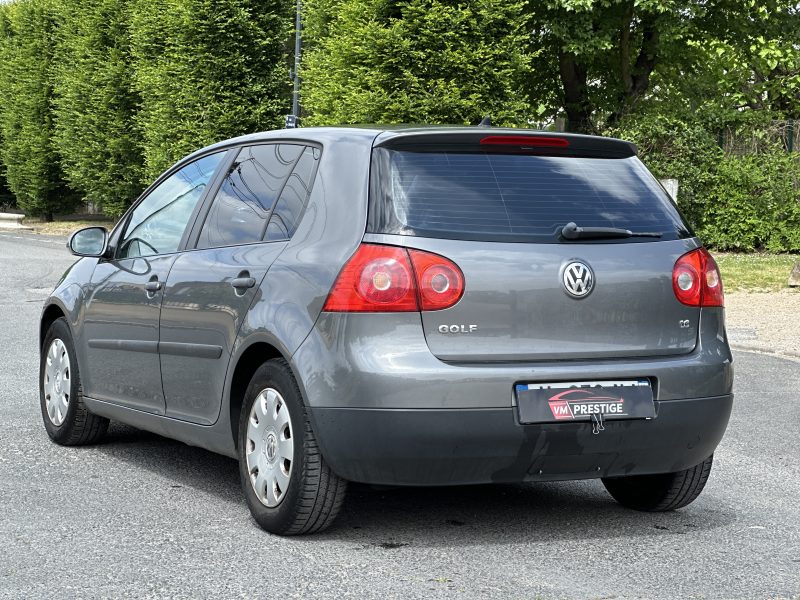 VOLKSWAGEN GOLF 2005