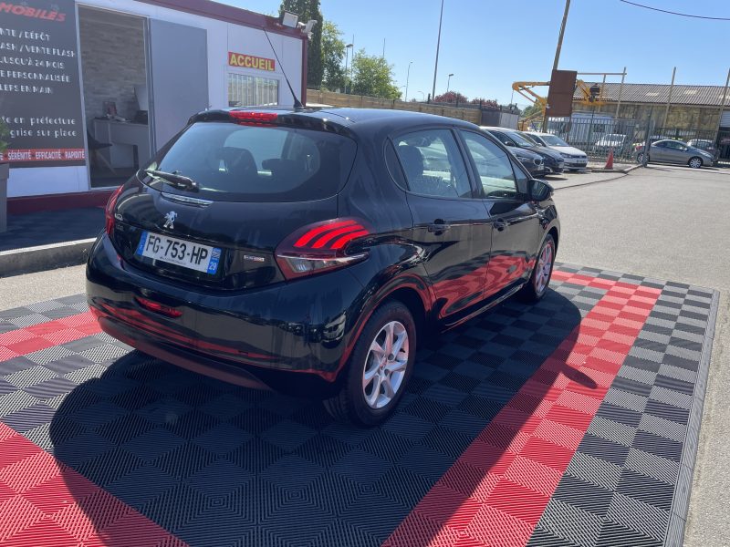 PEUGEOT 208 2016