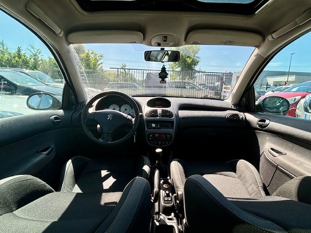 PEUGEOT 206 1.6i 109CH
