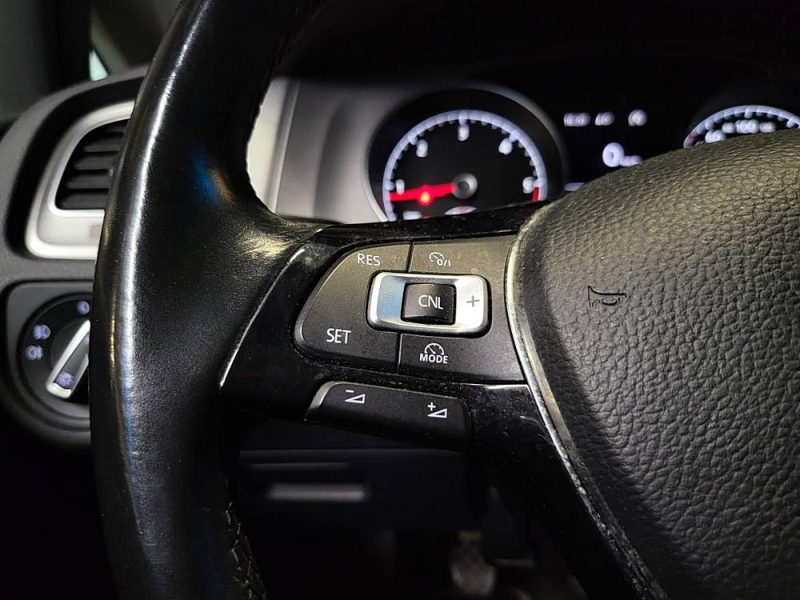 VOLKSWAGEN GOLF VII SW 1.6 TDI 110 cv / ENTRETIEN COMPLET + 2EME MAIN + AIDE AU PARKING AV+AR /