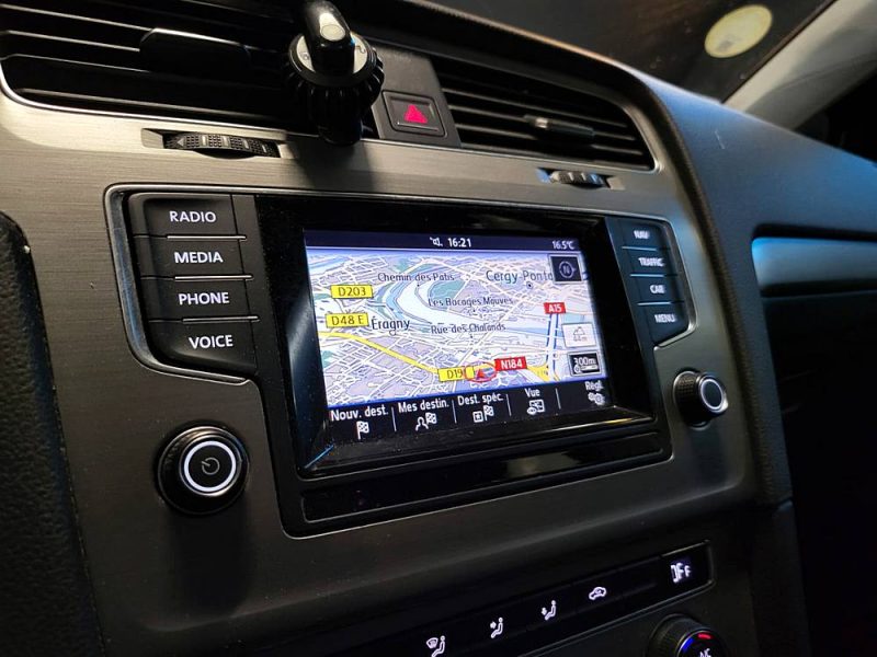 VOLKSWAGEN GOLF VII SW 1.6 TDI 110 cv / ENTRETIEN COMPLET + 2EME MAIN + AIDE AU PARKING AV+AR /