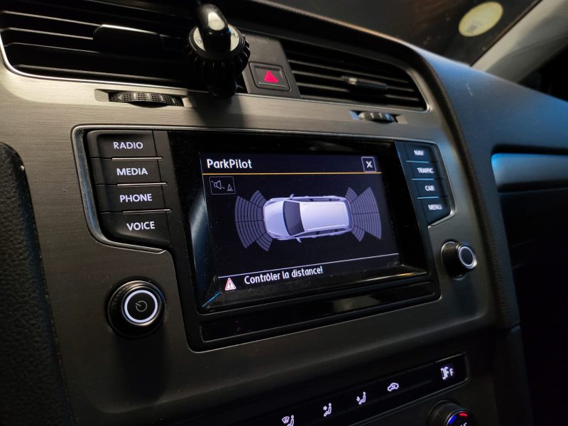 VOLKSWAGEN GOLF VII SW 1.6 TDI 110 cv / ENTRETIEN COMPLET + 2EME MAIN + AIDE AU PARKING AV+AR /