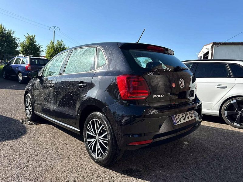 VOLKSWAGEN POLO 2016