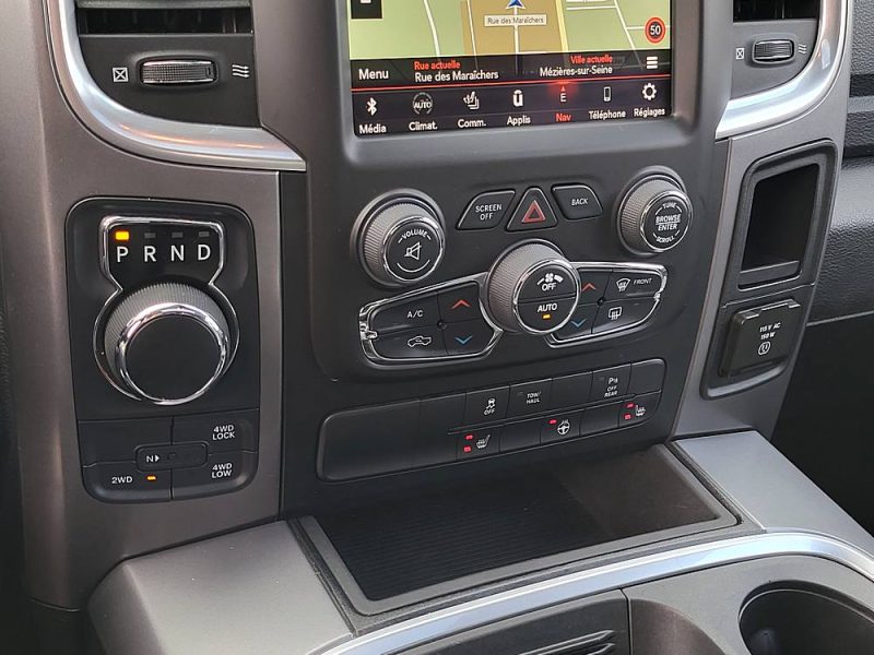 DODGE RAM 1500 Double Cabine 5.7 V8 HEMI 395cv Classic 4X4 Boîte Auto