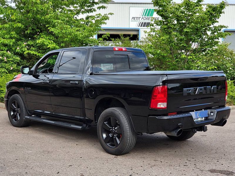 DODGE RAM 1500 Double Cabine 5.7 V8 HEMI 395cv Classic 4X4 Boîte Auto