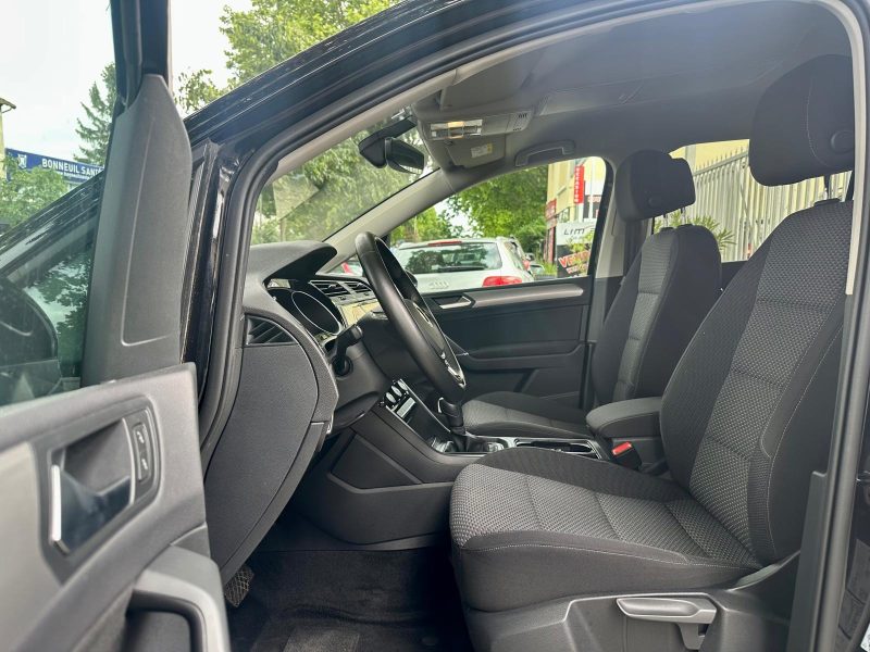 VOLKSWAGEN TOURAN 2021