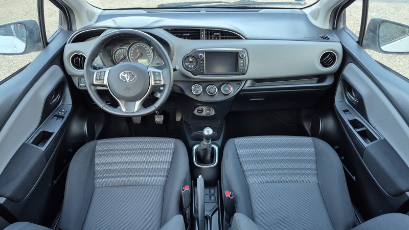 TOYOTA YARIS 2017
