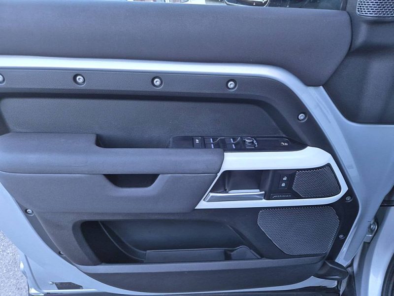 LAND ROVER DEFENDER 2022