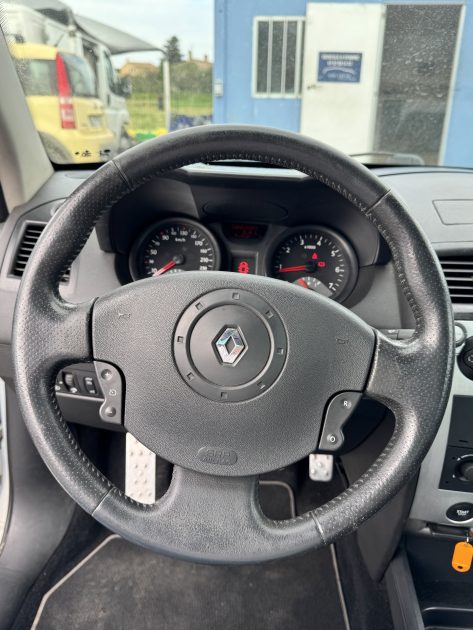 RENAULT MEGANE 1.9 dci CABRIOLET 