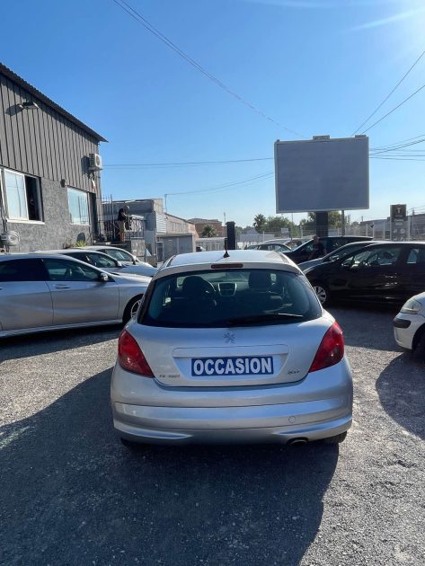 PEUGEOT 207 1.6 HDi 90Ch