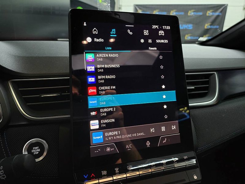 RENAULT CAPTUR II E-TECH Hybrid 145 cv Esprit Alpine Boîte Auto 