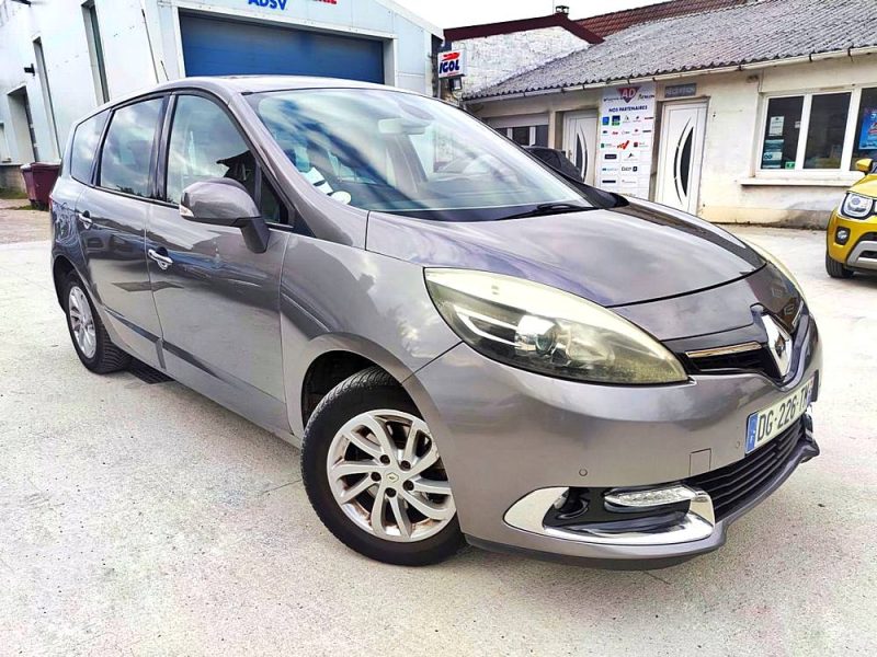 RENAULT GRAND SCENIC III Zen EDC 7 pl dCi 110 