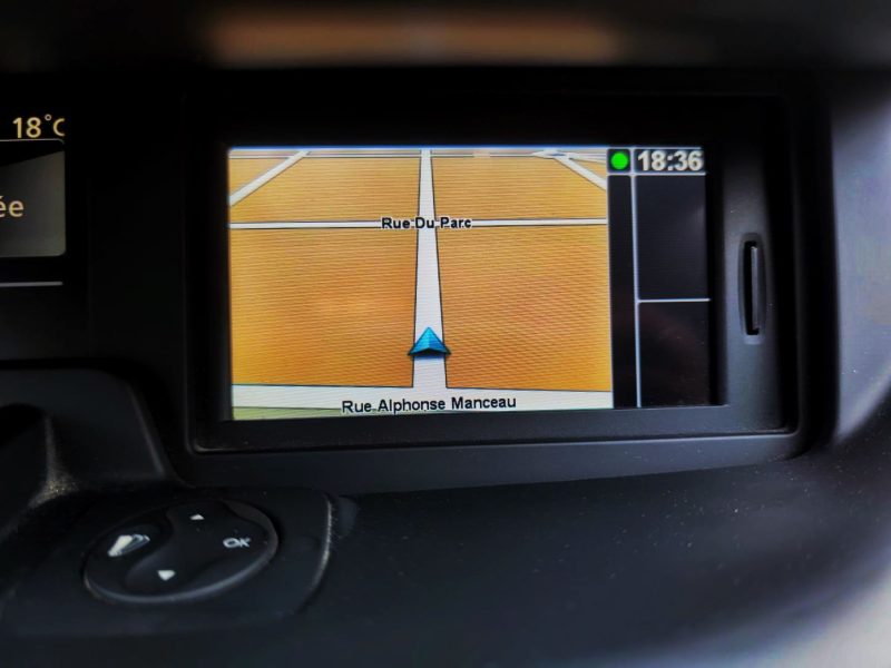 RENAULT GRAND SCENIC III Zen EDC 7 pl dCi 110 