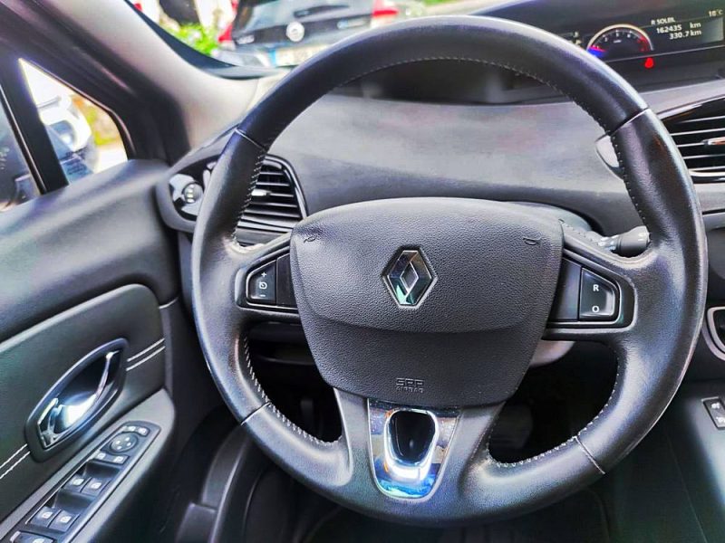 RENAULT GRAND SCENIC III Zen EDC 7 pl dCi 110 