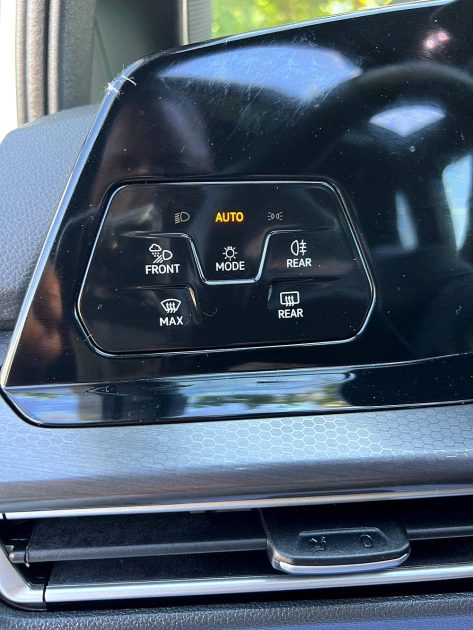 VOLKSWAGEN GOLF 2023