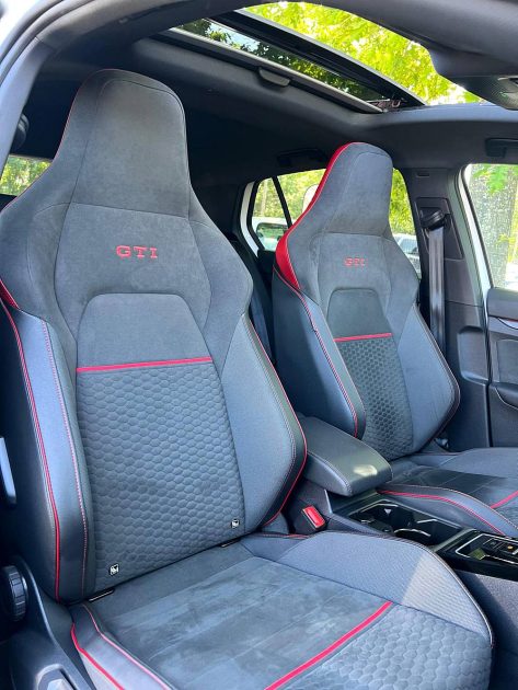 VOLKSWAGEN GOLF 2023