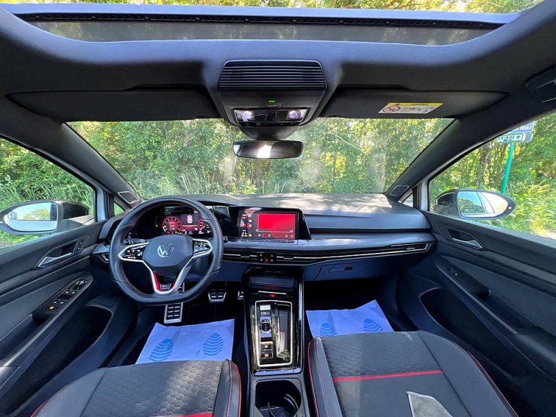 VOLKSWAGEN GOLF 2023