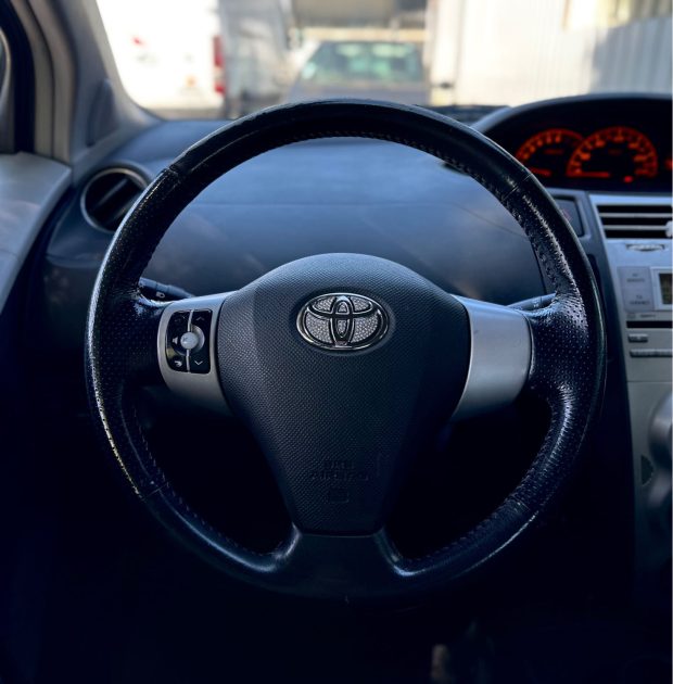 TOYOTA YARIS 2007