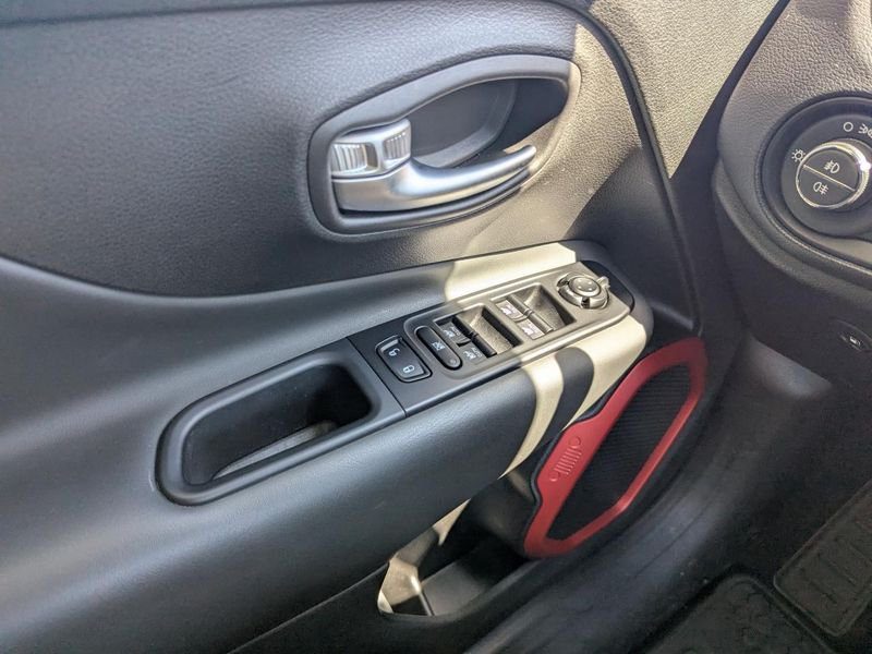 Jeep Renegade 1.3 Turbo T4 - 240 BVA 4xe eAWD Trailhawk