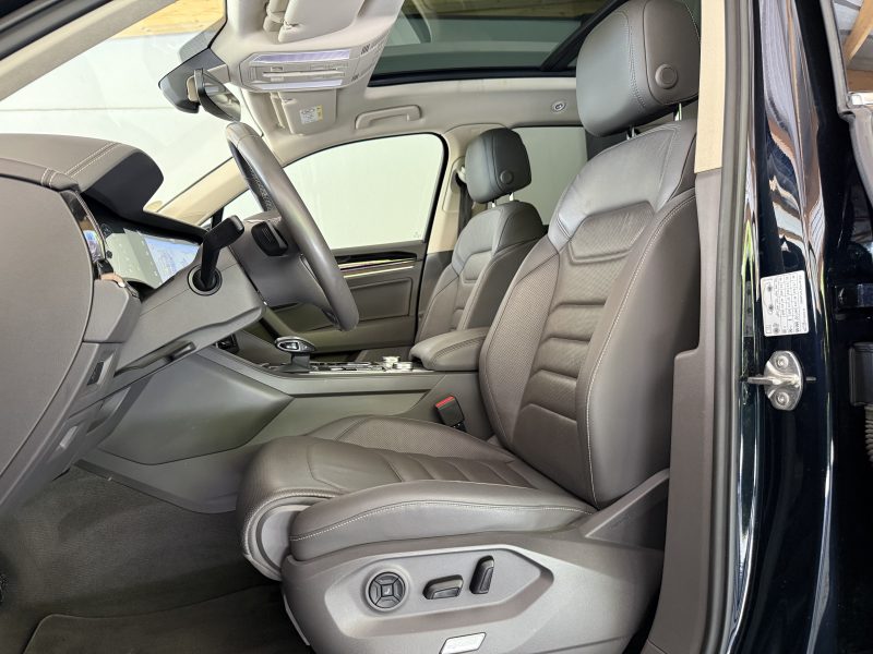 VOLKSWAGEN TOUAREG 2019