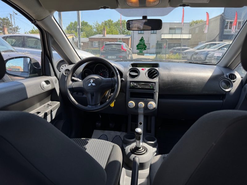 MITSUBISHI  COLT  2009